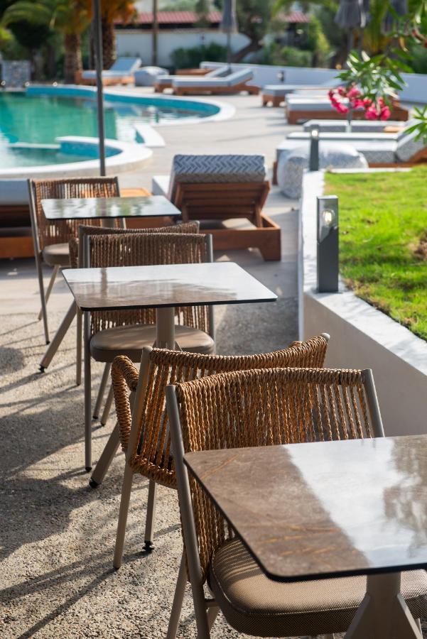 Domus Hospitality Aparthotel Vourvourou Exterior photo